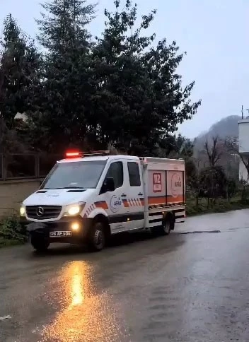 Giresun’dan deprem bölgesine ekipler yola çıktı
