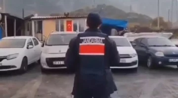 Göçmen kaçakçılarına operasyon 