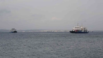 Gökçeada ve Bozcaada feribot seferlerine 2 gün fırtına engeli