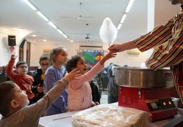 Gölcük’te çocuklar Ramazan akşamını doyasıya eğlenerek geçirdi
