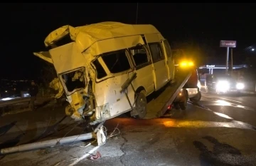 Görgü tanığı kaza anlarını anlattı, kazanın ardından kapanan yol tekrar trafiğe açıldı
