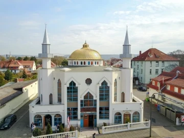 Göttingen Camii’ne tehdit mektubu