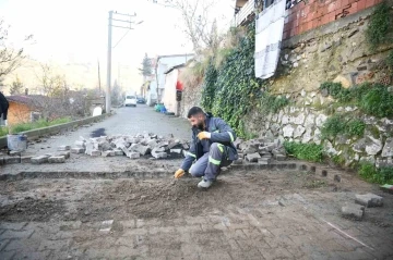 Güneşli havayı fırsat bilen ekiplerin yol mesaisi
