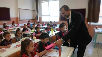 Gürsu’da heyecanlı miniklere moral hediyesi