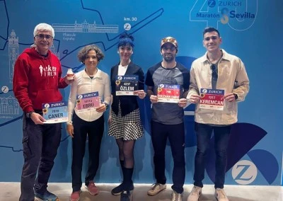 11. Eker I Run'ın şampiyonları, Sevilla Maratonu'nda Türkiye'yi temsil etti