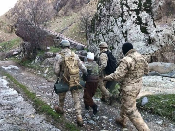 Hakkari’da kasten adam öldürme suçundan 15 yıldır aranan şahıs yakalandı
