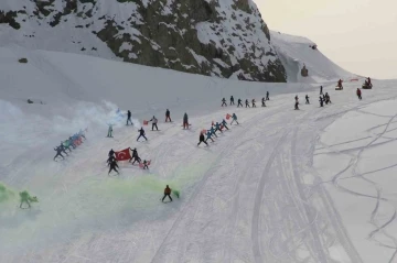 Hakkari’de kayak sezonu açıldı
