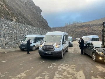 Hakkari’de öğrenci servisleri ve yemek firmaları denetlendi
