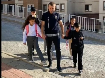 Hakkari polisi 328 noktayı denetledi
