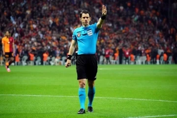 Halil Umut Meler ilk kez Kayserispor - Başakşehir maçı yönetecek
