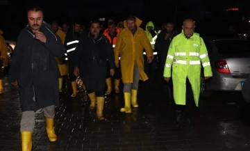 Haliliye’de temizlik çalışmaları gece gündüz sürüyor
