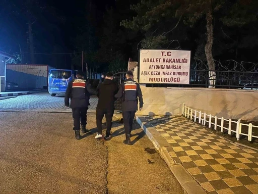 Hapis cezasıyla aranan şahıs uyuşturucu maddeler ile yakalandı
