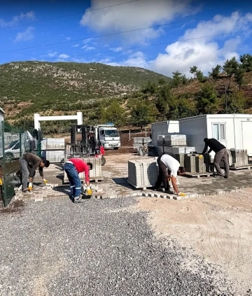 Hassa Belediyesinin konteyner kentte hizmetleri devam ediyor
