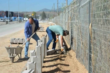 Hastane yolunda kaldırım çalışması başlatıldı
