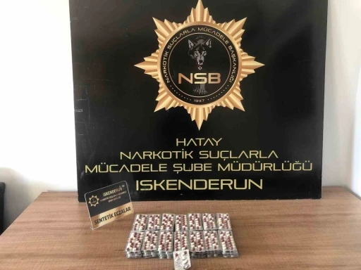 Hatay’da araçta yapılan aramada 786 sentetik hap ele geçirildi
