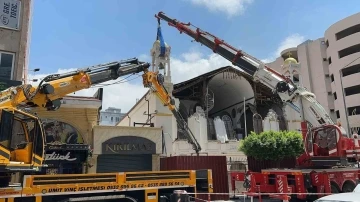 Hatay’da depremde zarar gören kilisede güçlendirme çalışmaları başladı
