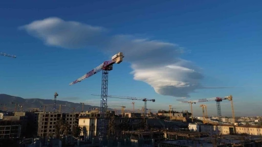 Hatay’da mercek bulutları görsel şölen sundu