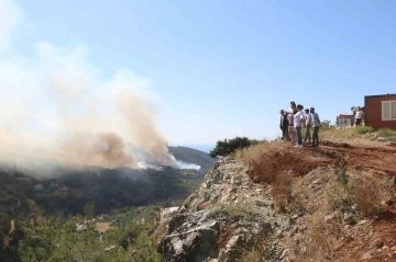 Hatay’daki orman yangınına müdahale sürüyor
