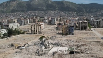 Hatay'da bina yıkım ve enkaz kaldırma çalışmaları 78 mahallede devam edecek