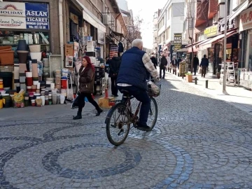 Hava sıcaklıklarının artmasıyla bisikletler bisiklet kullanımı arttı
