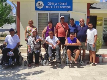 Hayırsever vatandaştan akülü tekerlekli sandalye bağışı
