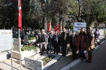 Huzurevi Sakinleri Topçu Yüzbaşı’nı mezarı başında andı
