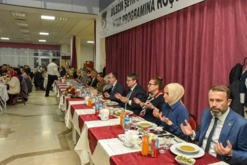 İftar yemeğinde akademik ve idari personel bir arada
