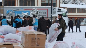 Iğdır'dan deprem bölgesine yardımlar devam ediyor