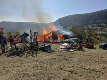 İki günde 9’uncu yangın çıktı, mahalleli tedirgin oldu
