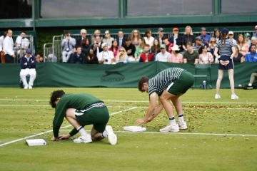 İklim aktivistleri Wimbledon’ı hedef aldı
