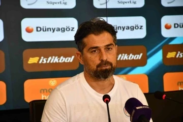 İlhan Palut: &quot;Performansımız puan almaya yeterli değildi&quot;
