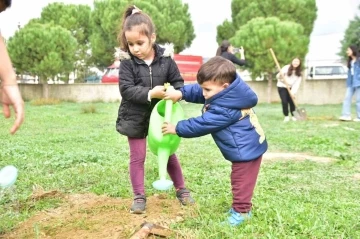 İncirliova’da fidanlar toprakla buluştu
