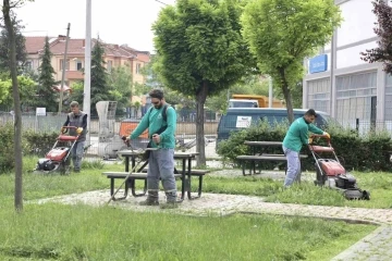 İnegöl’ün yeşil alanları yaza hazırlanıyor