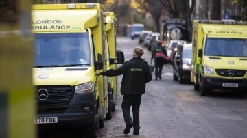 İngiltere'de sağlık sistemi krizi: Ambulans ve acil servis hizmetleri çıkmaza girdi