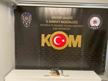 İş yerlerini kurşunlayan suç makineleri polisten kaçamadı
