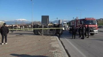 Işık ihlali kazaya yol açtı, araçlardan biri takla attı: 1 ölü, 2 yaralı
