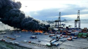 İskenderun Limanı'ndaki yangın böyle görüntülendi