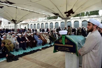 İsmailağa Cemaati lideri Hasan Kılıç son yolculuğuna uğurlandı
