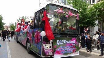 Isparta’da &quot;Gül Festivali&quot; renkli görüntülerle başladı
