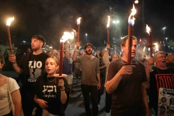 İsrail’de erken seçim çağrısıyla düzenlenen protesto 3. gününde
