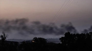 İsrail ordusunun Gazze'ye gece boyu süren saldırılarında onlarca kişi öldü