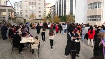 İsrail ürünlerinin boykot edildiği hayır kampanyası yoğun ilgi gördü
