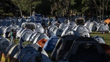 İsrail'de protestocular yargı düzenlemesine karşı Meclisin yakınına çadır kurdu