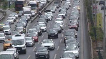 İstanbul Anadolu Yakası iki mevsimi aynı anda yaşadı
