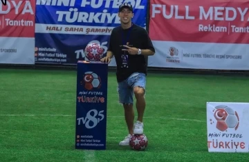 İstanbul’da Maltepesporlu futbolcudan akıl almaz trafik uygulaması kamerada
