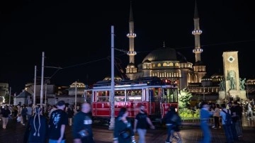 İstanbul yılın 8 ayında 11,5 milyonu aşkın yabancı ziyaretçi ağırladı