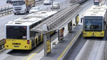 İstanbul'da 65 yaş üstündekiler, özel halk otobüslerinde ücretsiz yolculuğa devam edecek