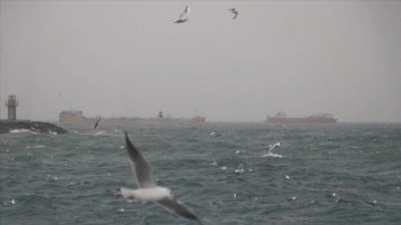 İstanbul’da vapur seferlerine hava muhalefeti