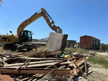 İzmir Büyükşehir Belediyesi kaçak yapılaşmaya izin vermiyor
