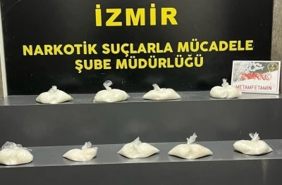 İzmir’de 4 kilonun üzerinde metamfetamin ele geçirildi